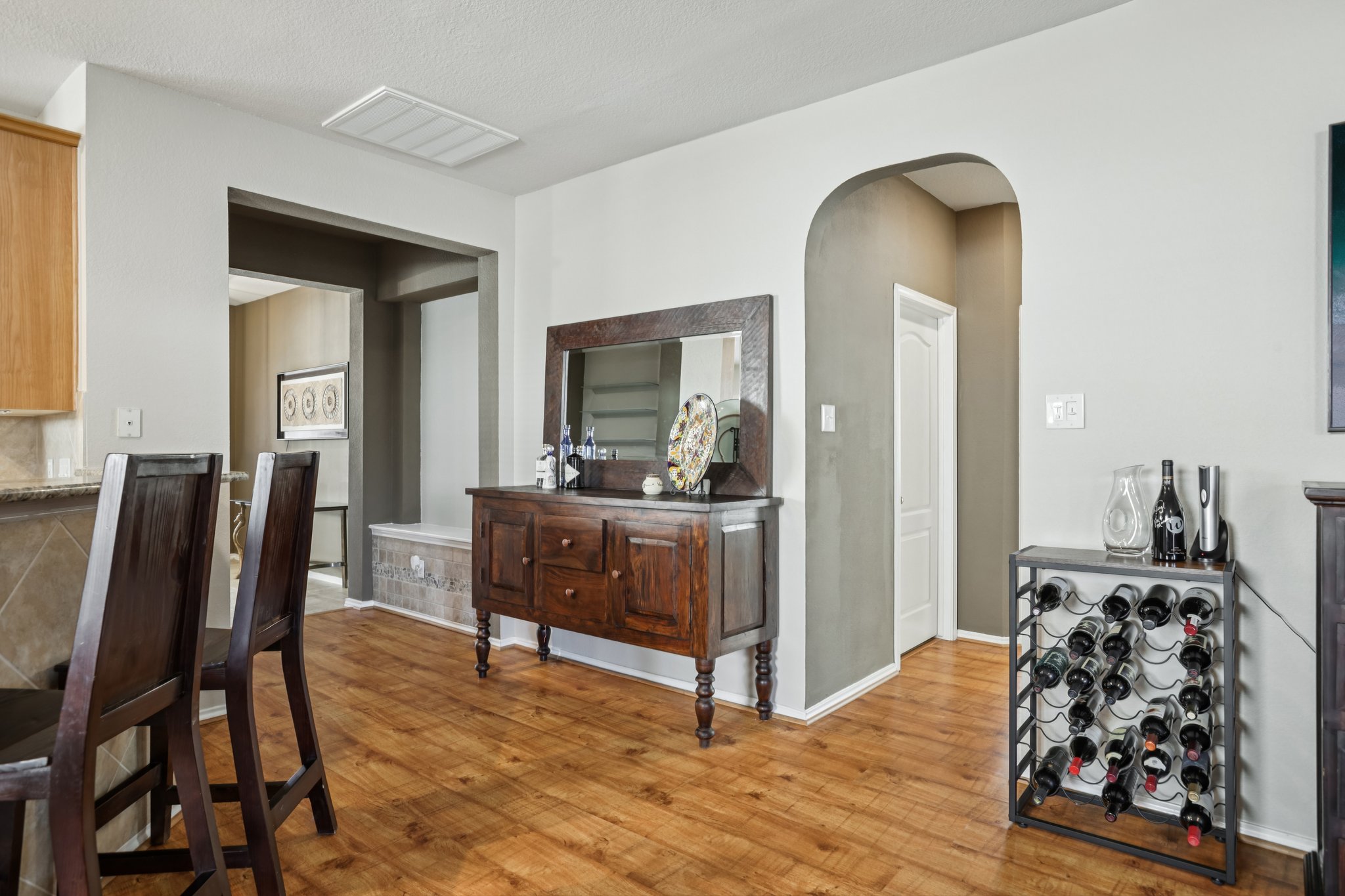 Larch Valley Dr-S2702-016.jpg