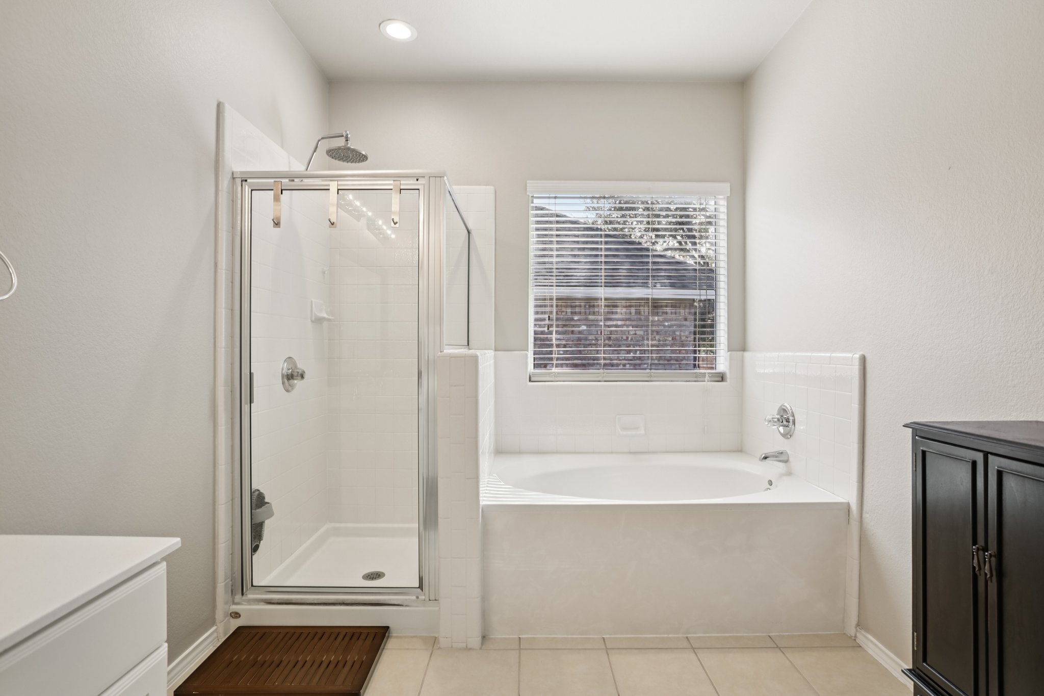 Larch Valley Dr-S2702-039.jpg