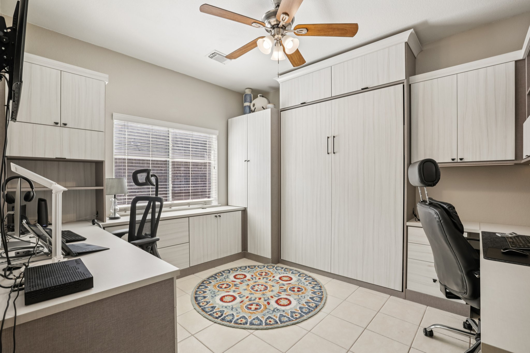 Larch Valley Dr-S2702-041.jpg