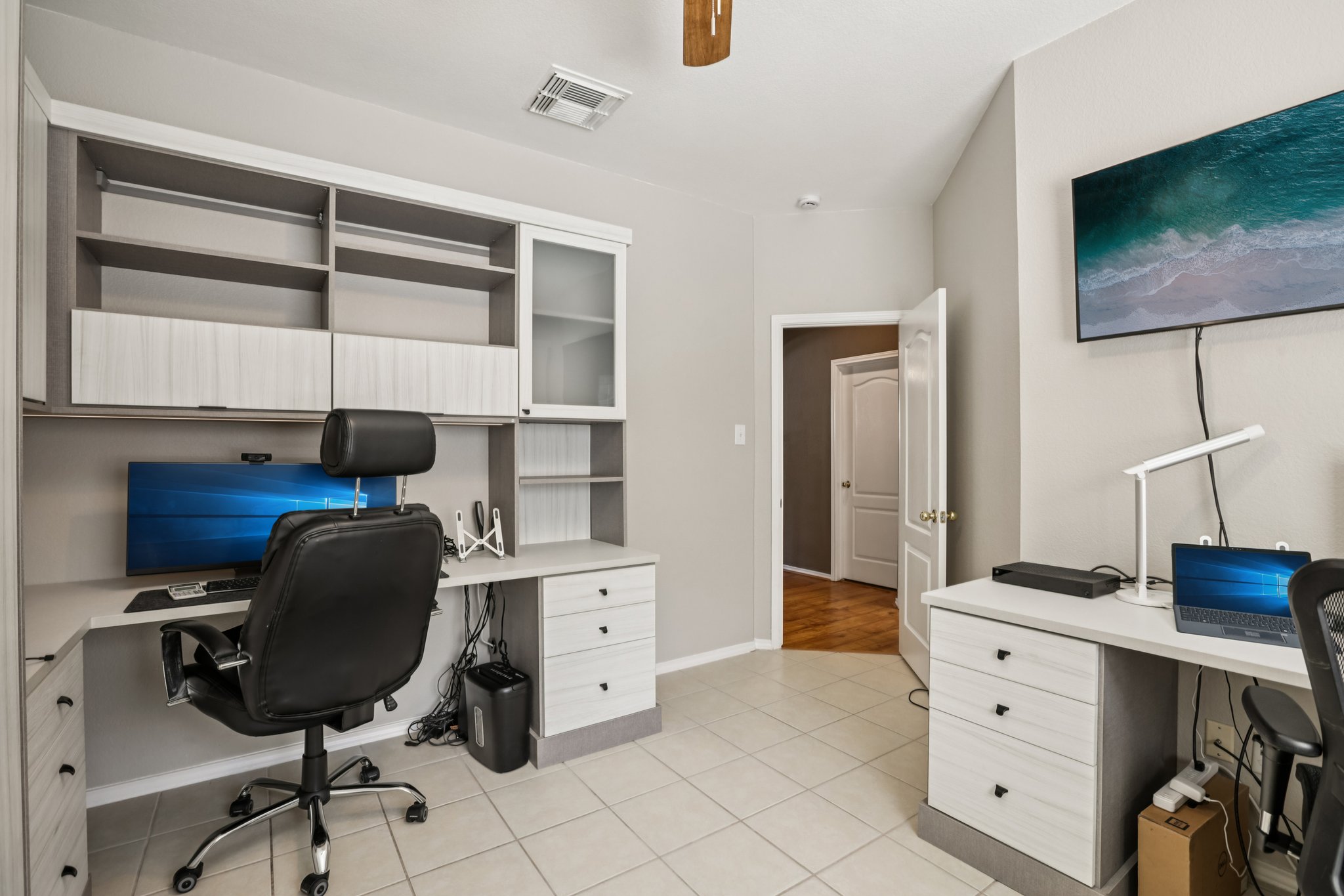 Larch Valley Dr-S2702-042.jpg