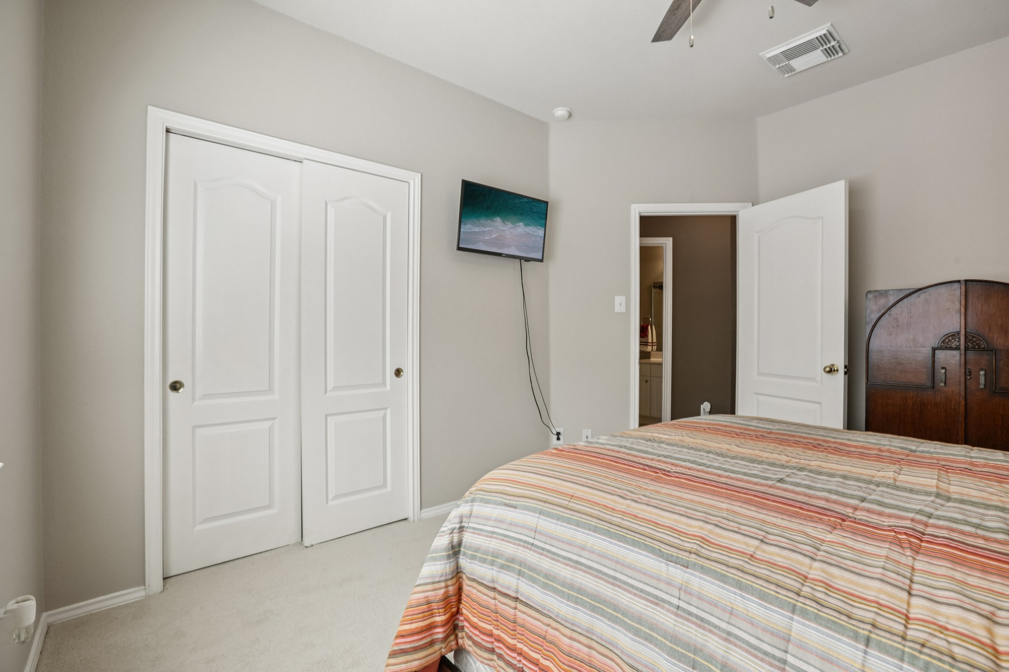 Larch Valley Dr-S2702-046.jpg