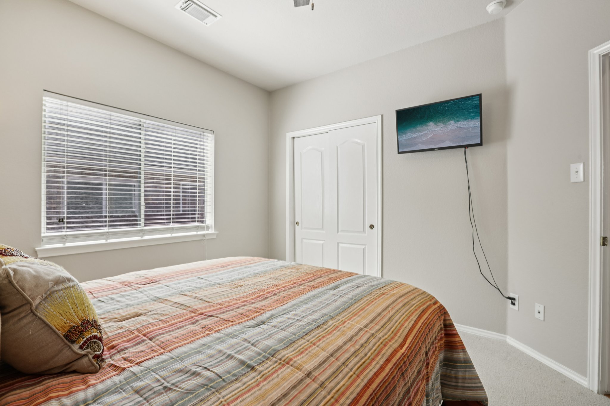 Larch Valley Dr-S2702-047.jpg