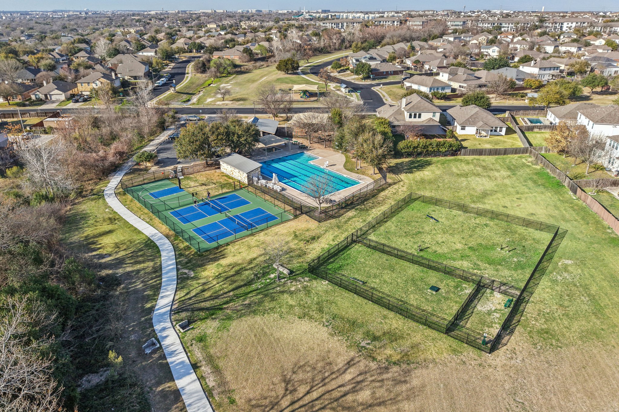 Larch Valley Dr-2702-907.jpg