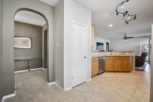 Larch Valley Dr-S2702-024.jpg