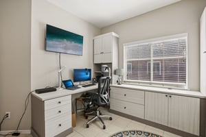 Larch Valley Dr-S2702-043.jpg