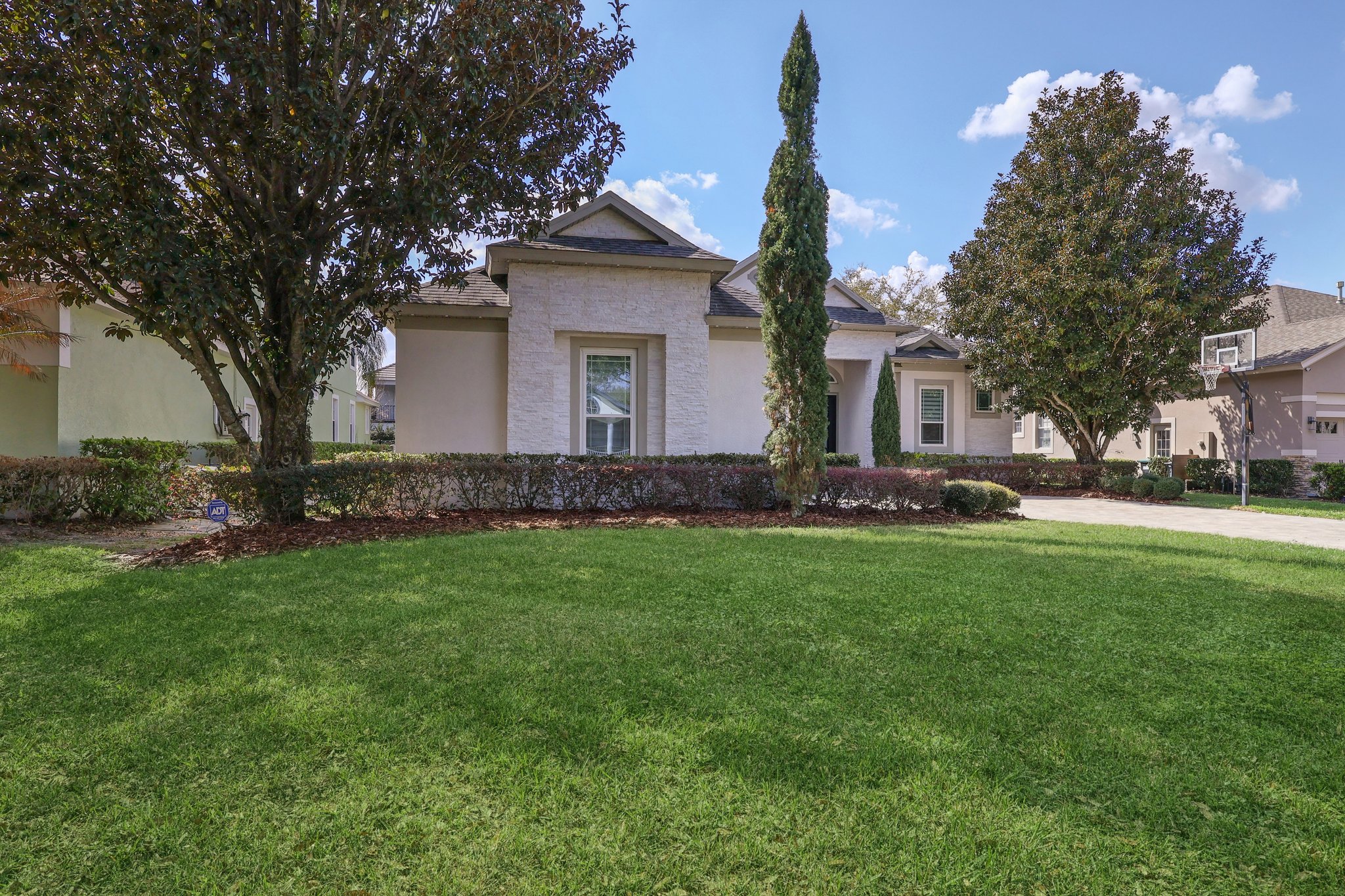 Claymont Cir-L1103-002.jpg