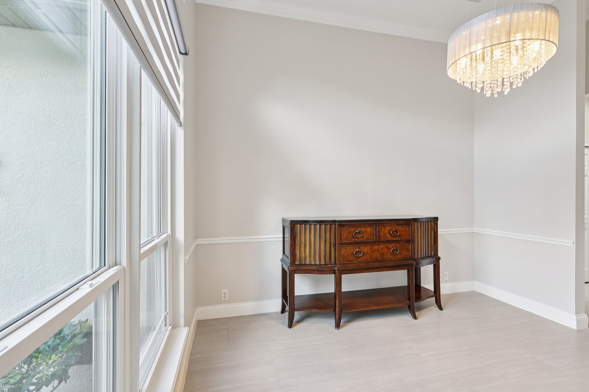 Claymont Cir-L1103-011.jpg