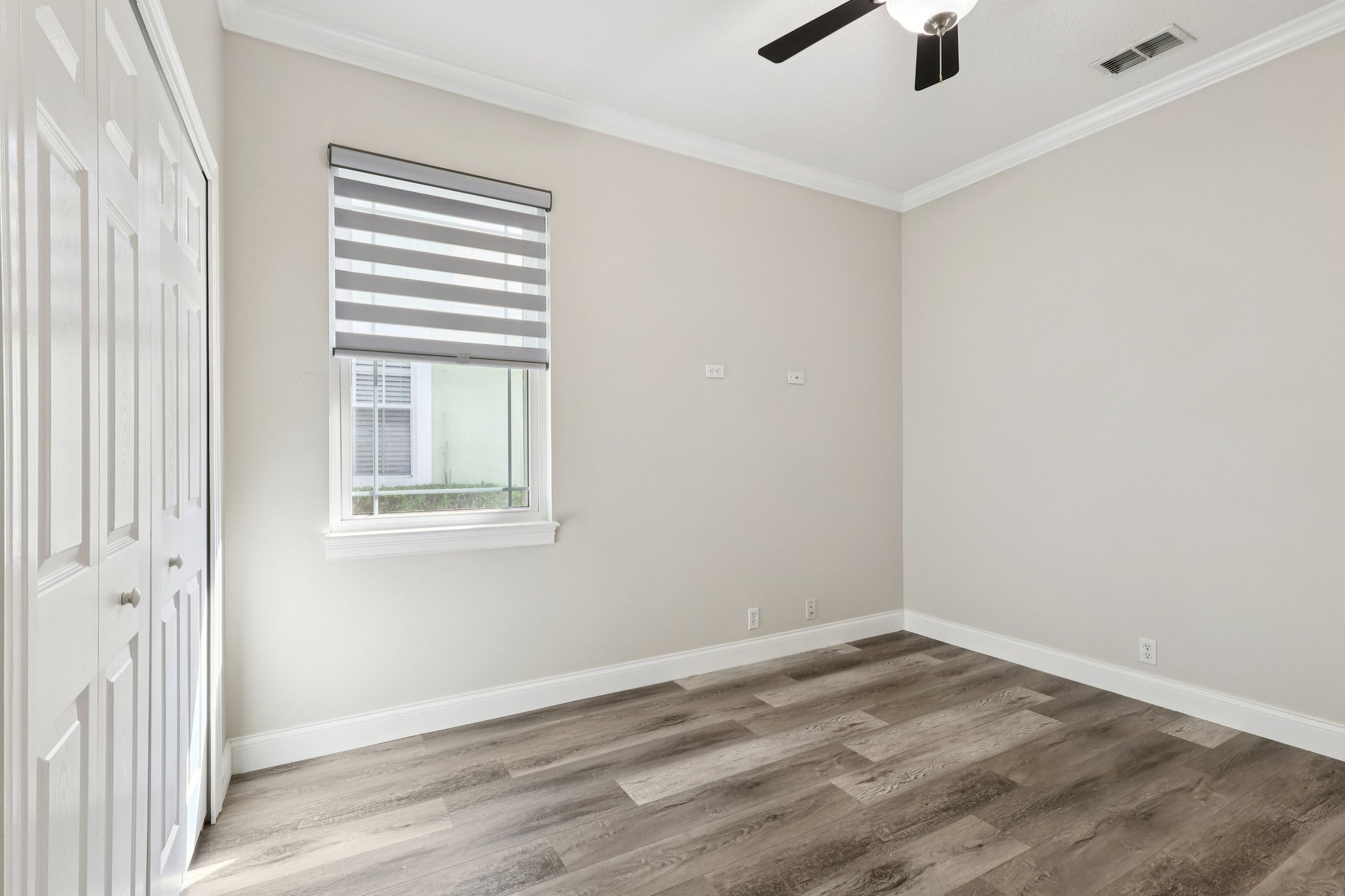 Claymont Cir-L1103-021.jpg