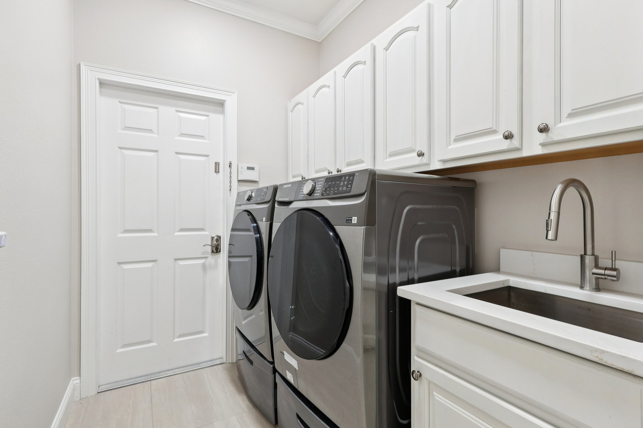 Claymont Cir-L1103-028.jpg