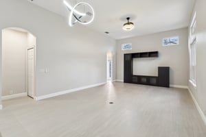 Claymont Cir-L1103-012.jpg