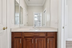 Claymont Cir-L1103-024.jpg