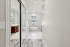 Claymont Cir-L1103-034.jpg