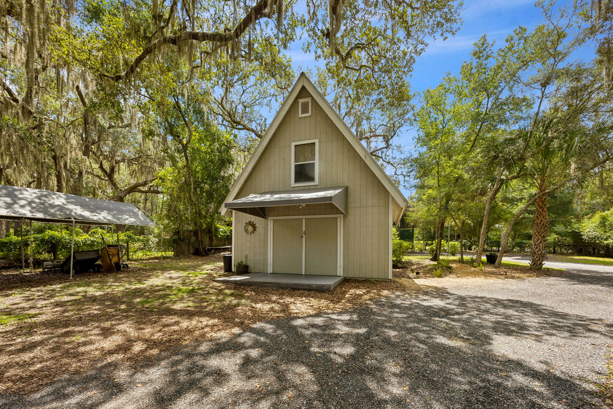 Garage & Carriage House