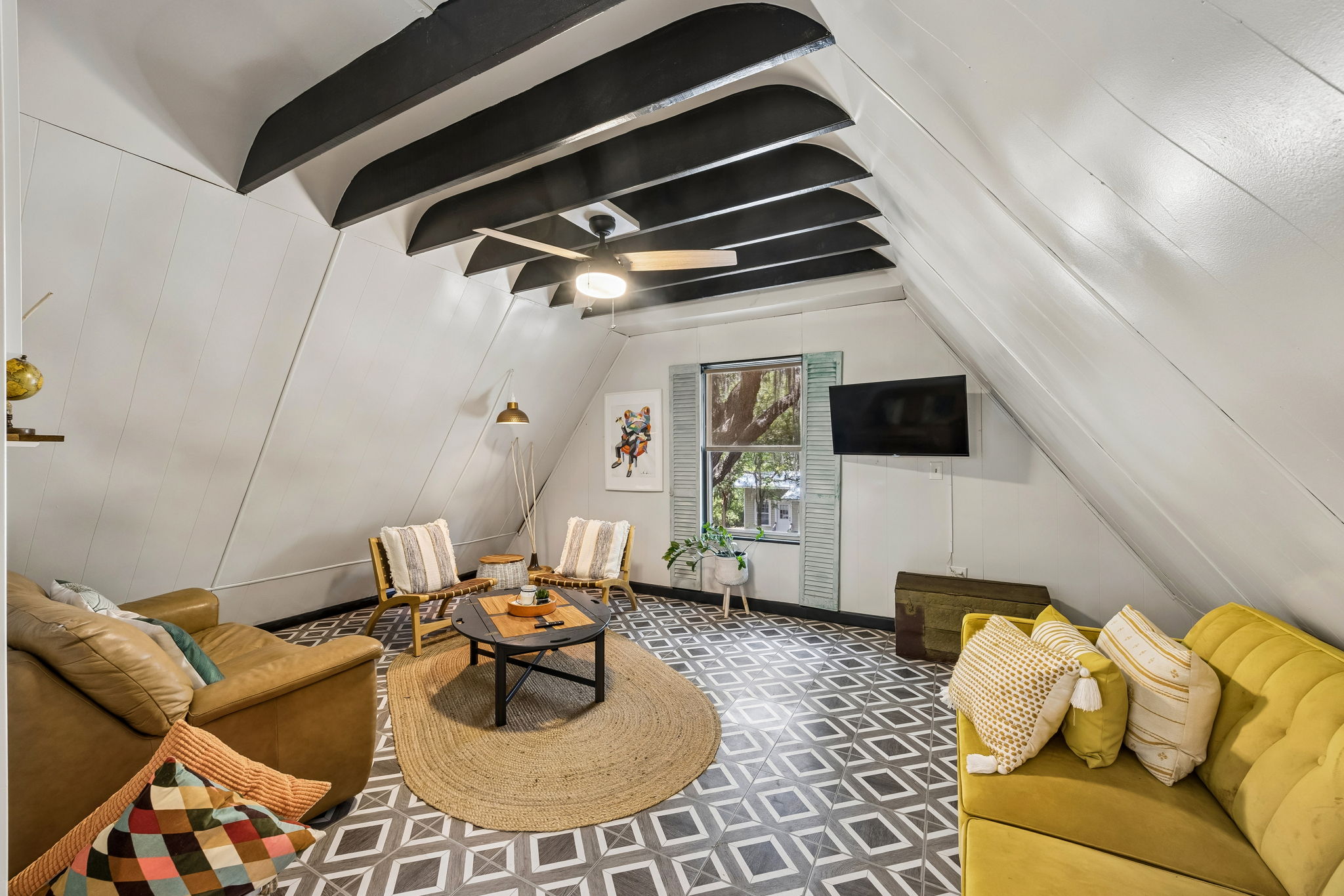 Garage & Carriage House