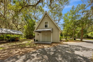 Garage & Carriage House