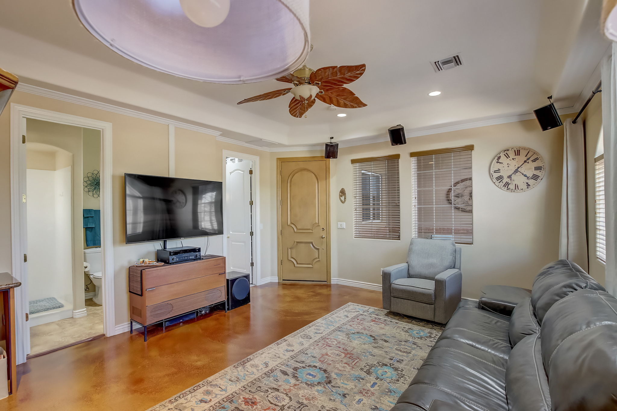 E Hawken Way-024