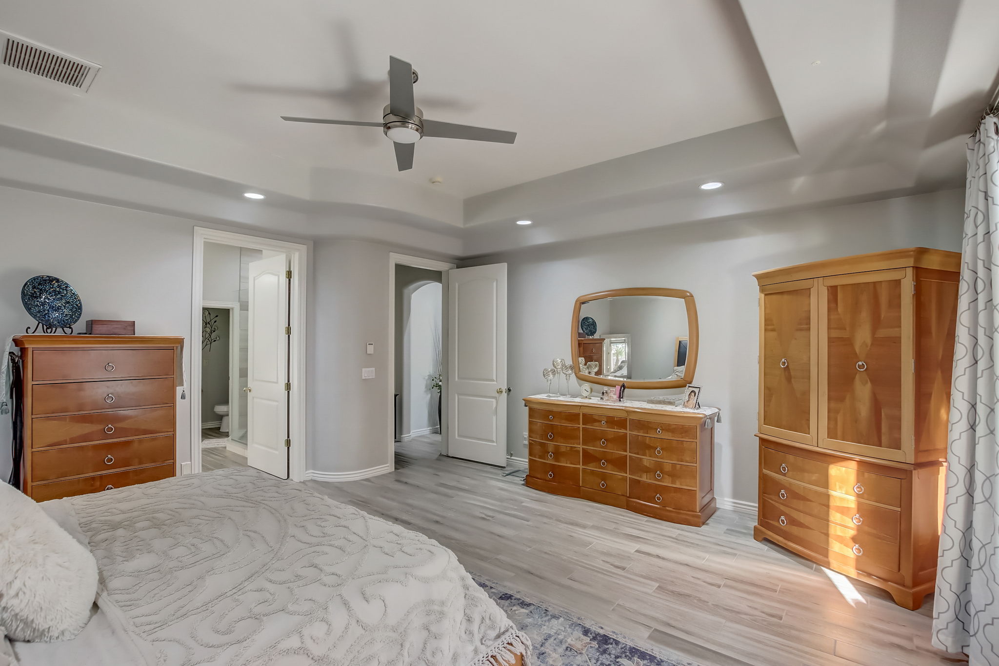 E Hawken Way-036