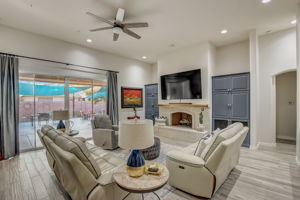 E Hawken Way-009