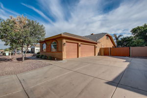 E Hawken Way-001