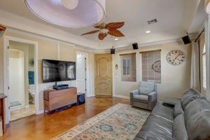 E Hawken Way-024