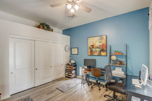 E Hawken Way-032