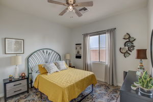 E Hawken Way-028