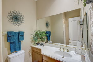 E Hawken Way-025