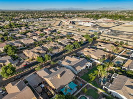 E Hawken Way-060