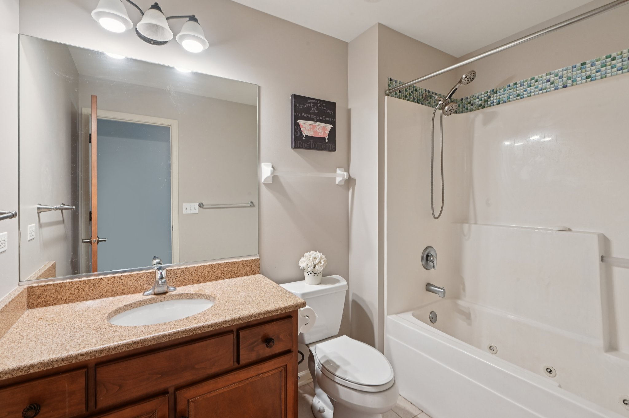 Lisle Pl-S1609-020.jpg