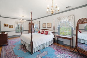 Main level primary bedroom