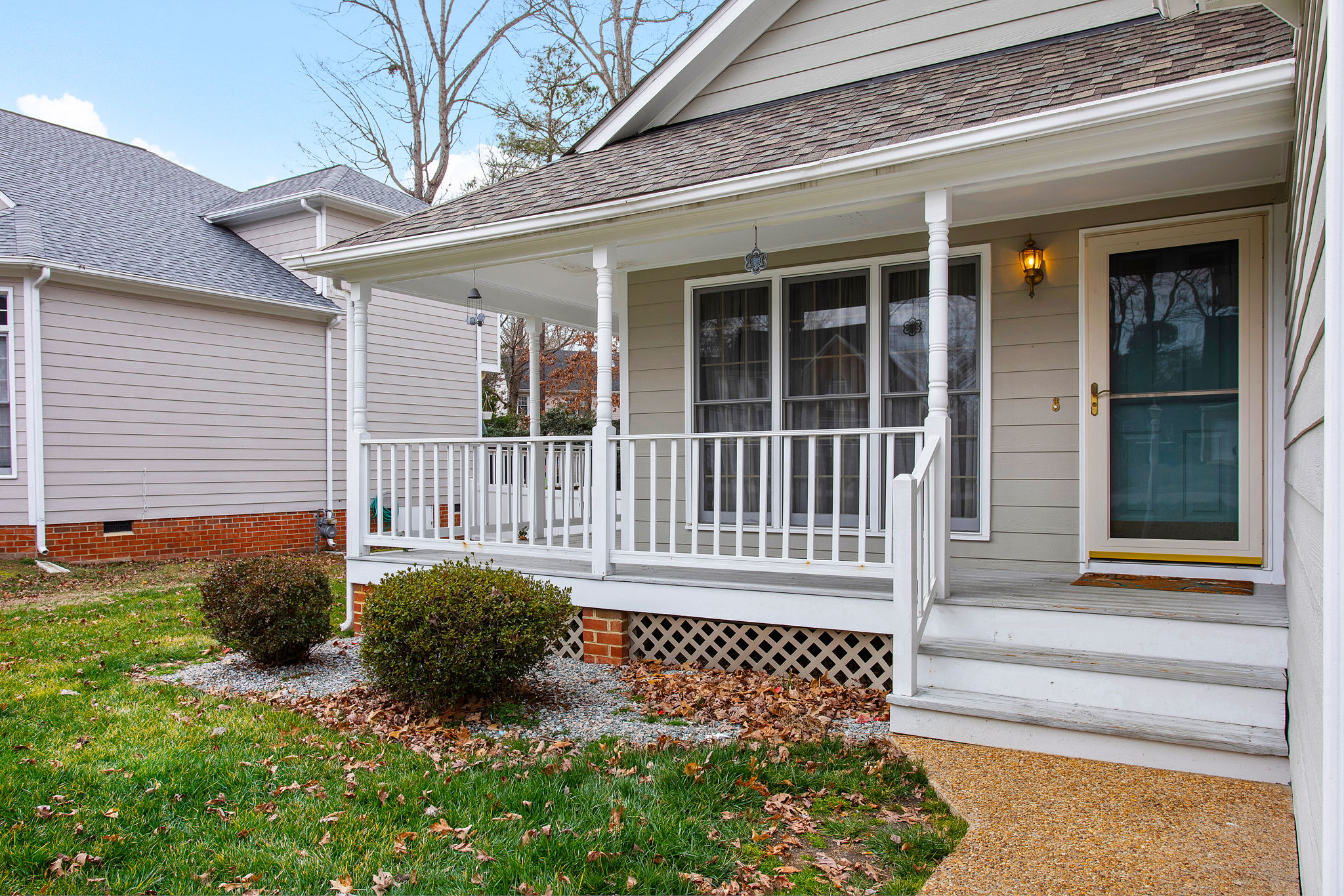 03-Exterior Front
