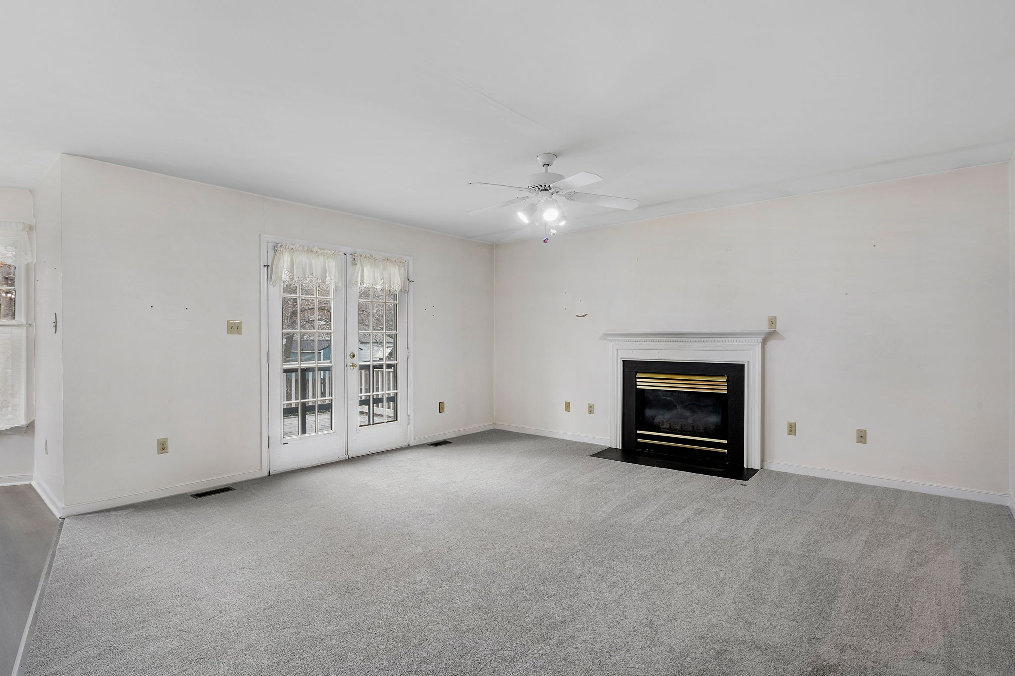 11-Family Room