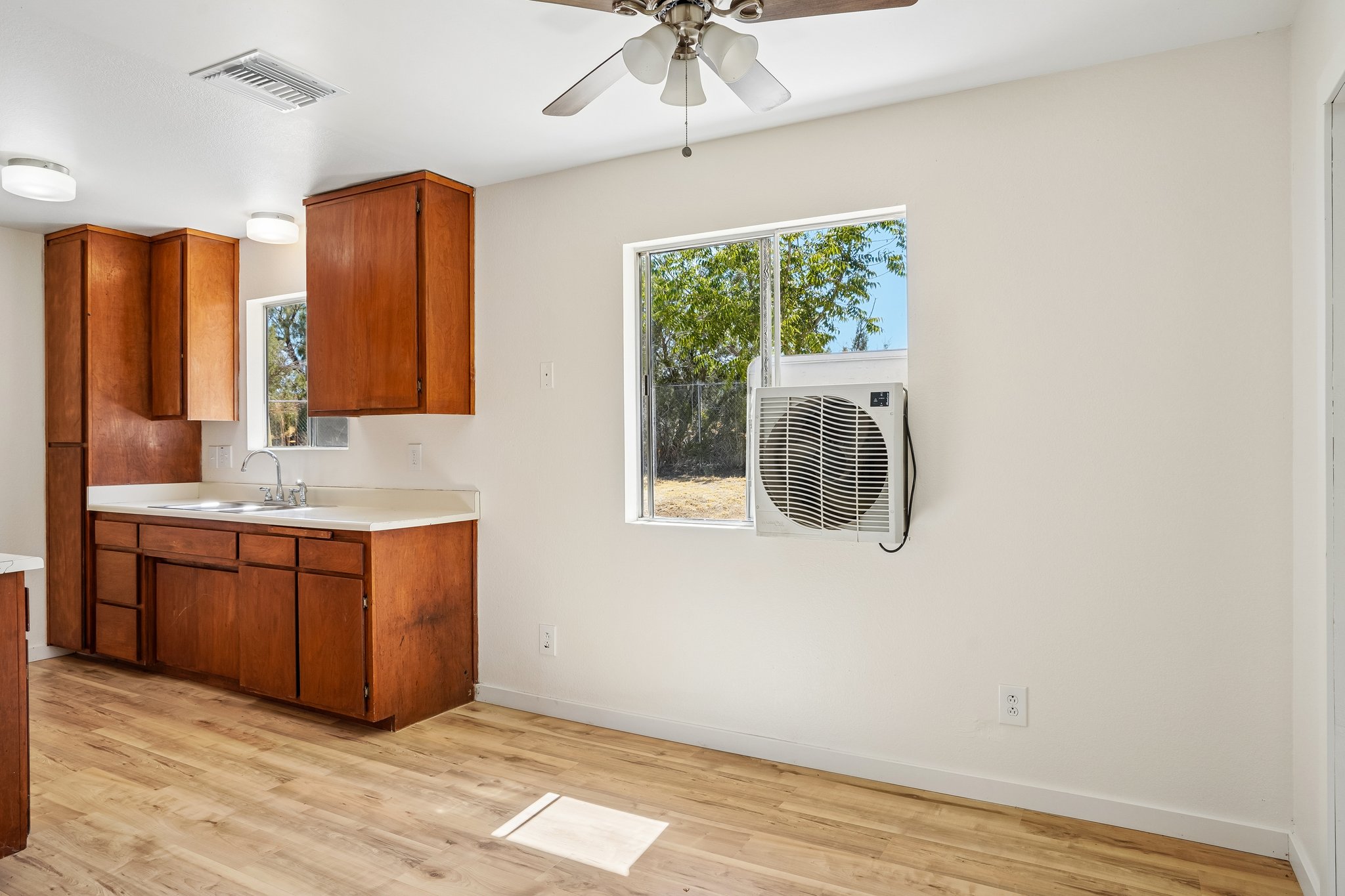 Rosewood Ave-S0107-32.jpg