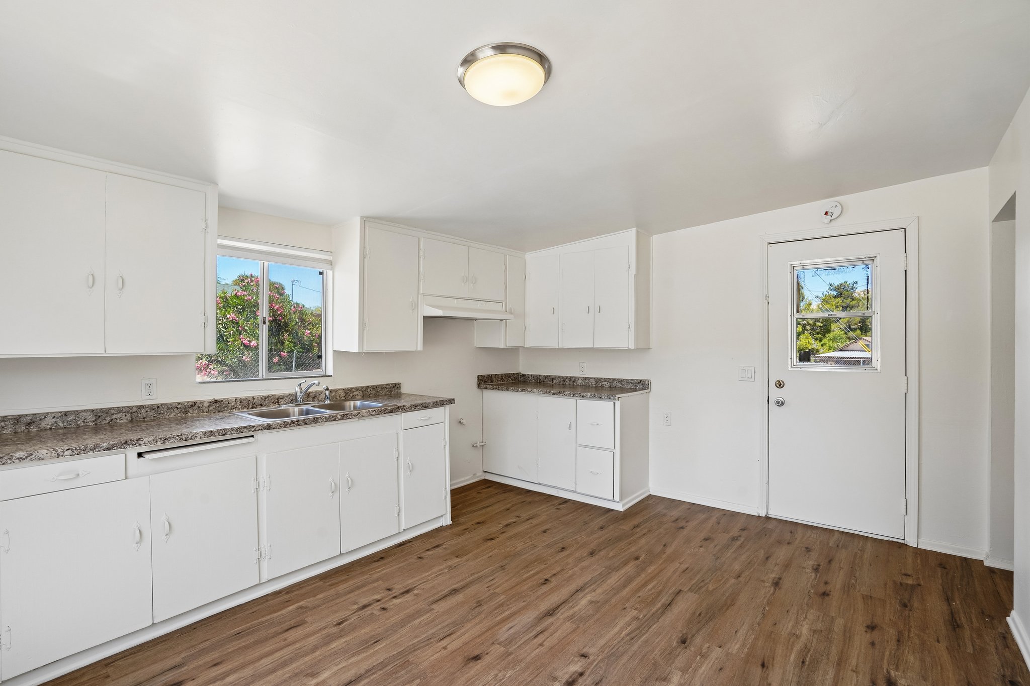 Rosewood Ave-S0107-12.jpg