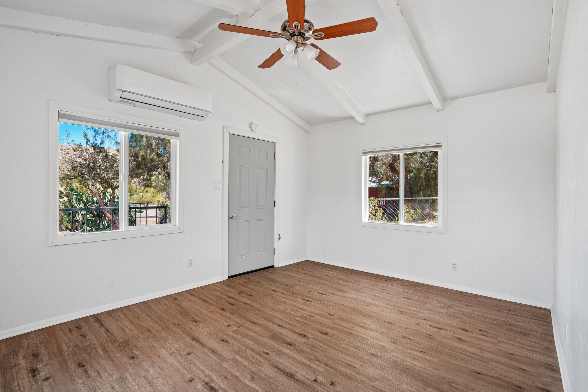 Rosewood Ave-S0107-07.jpg