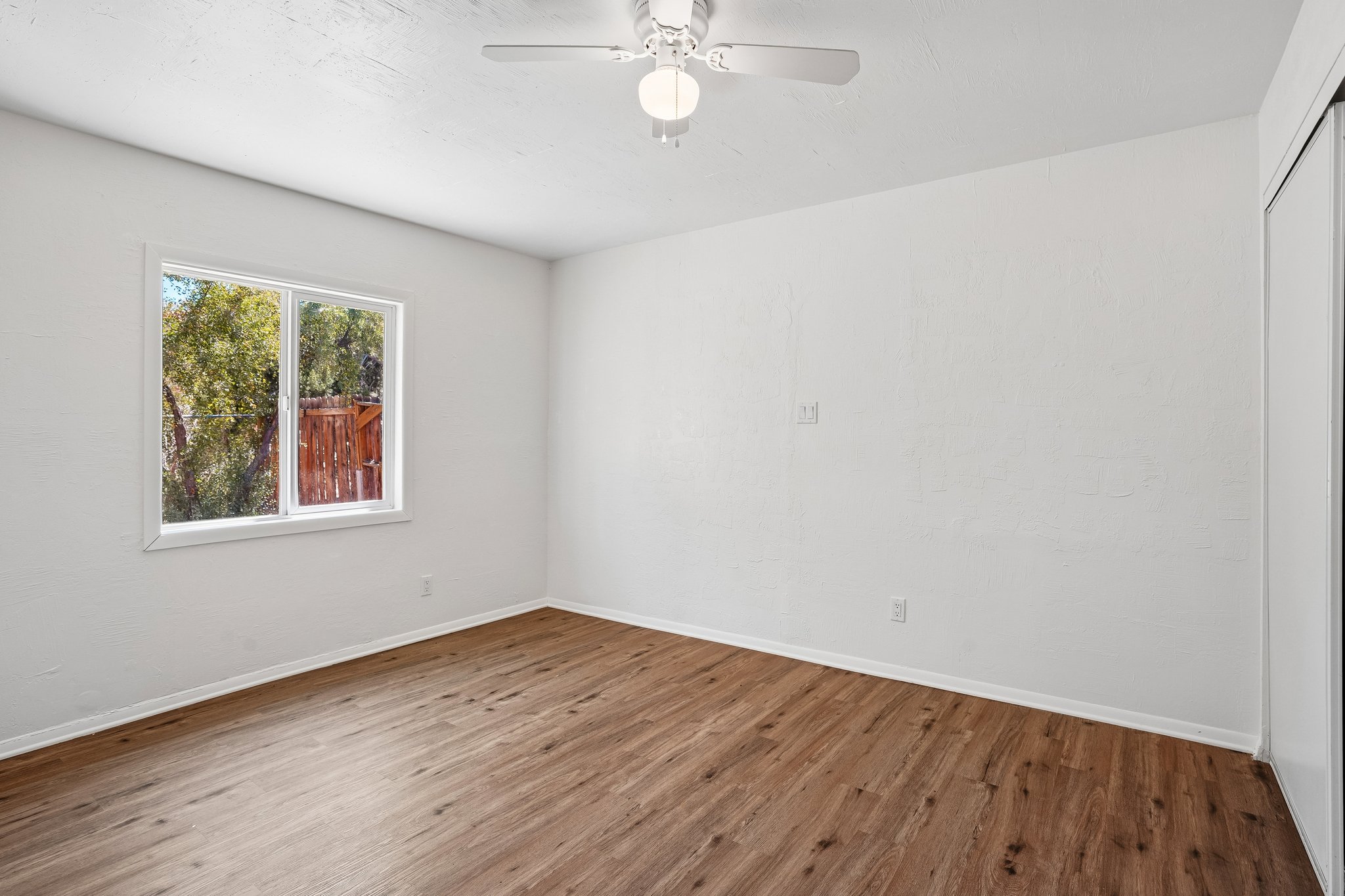 Rosewood Ave-S0107-15.jpg