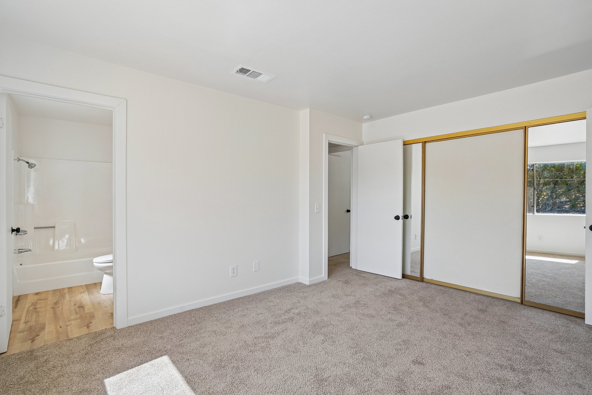 Rosewood Ave-S0107-47.jpg