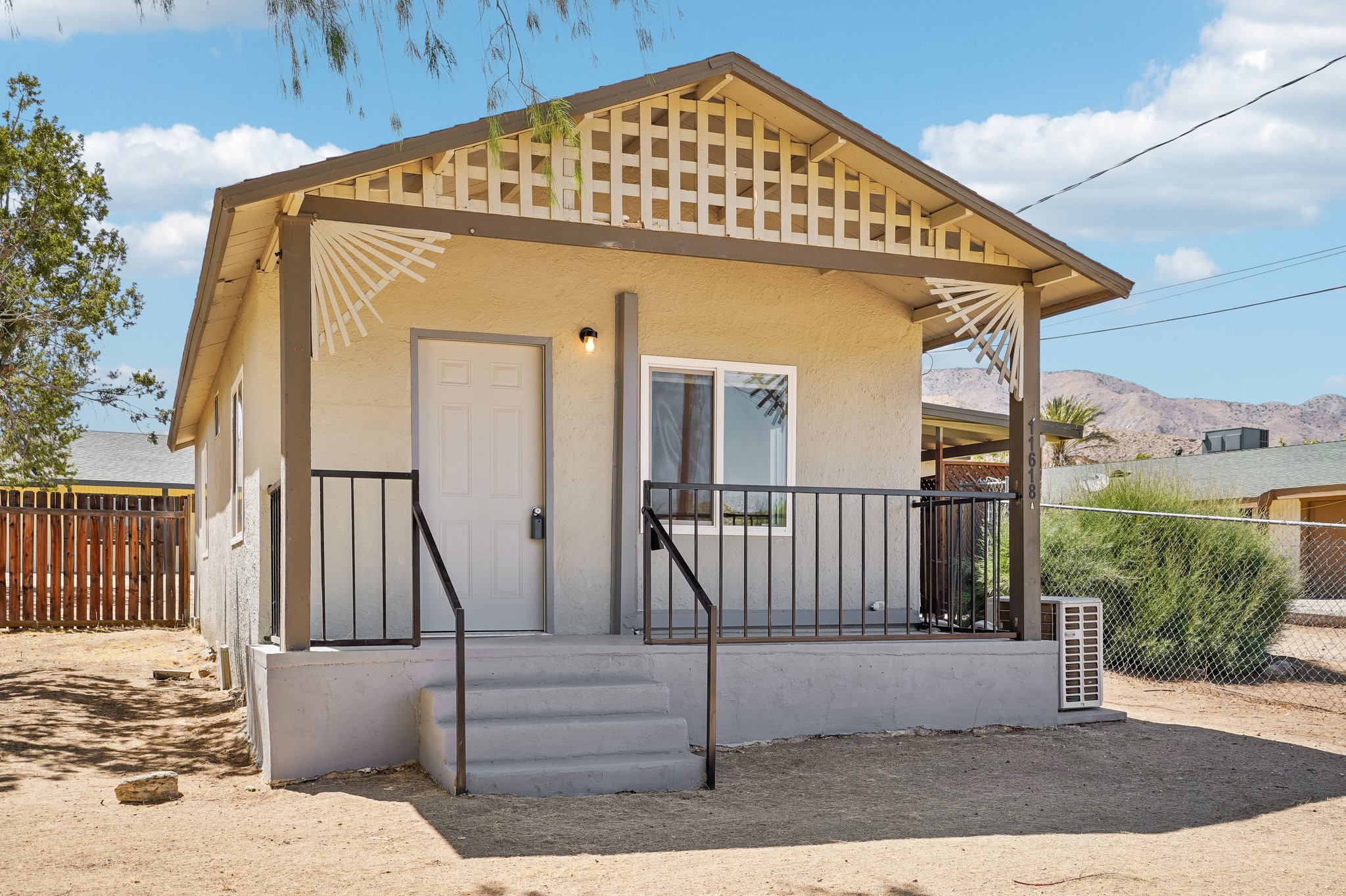 Rosewood Ave-S0107-03.jpg