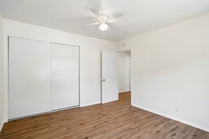 Rosewood Ave-S0107-16.jpg