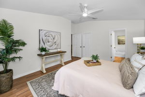 Primary Bedroom1c