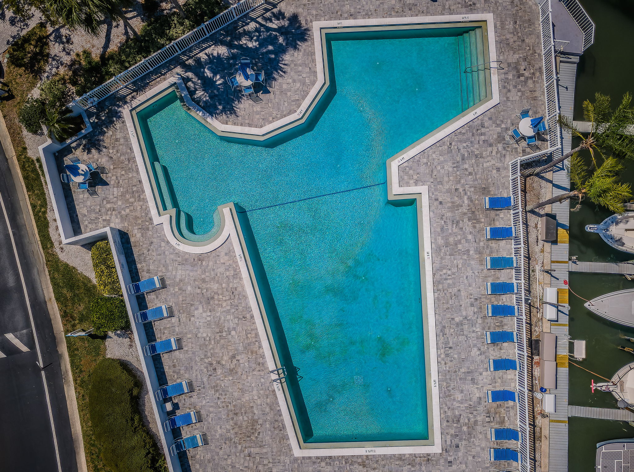 Clubhouse and Pool1g