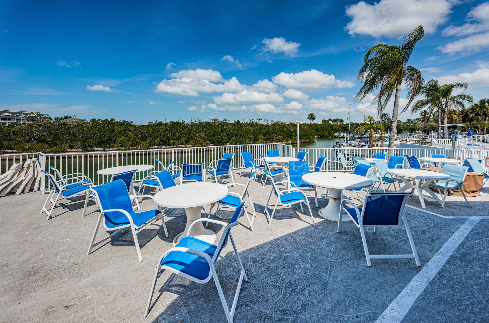 Clubhouse and Pool1n