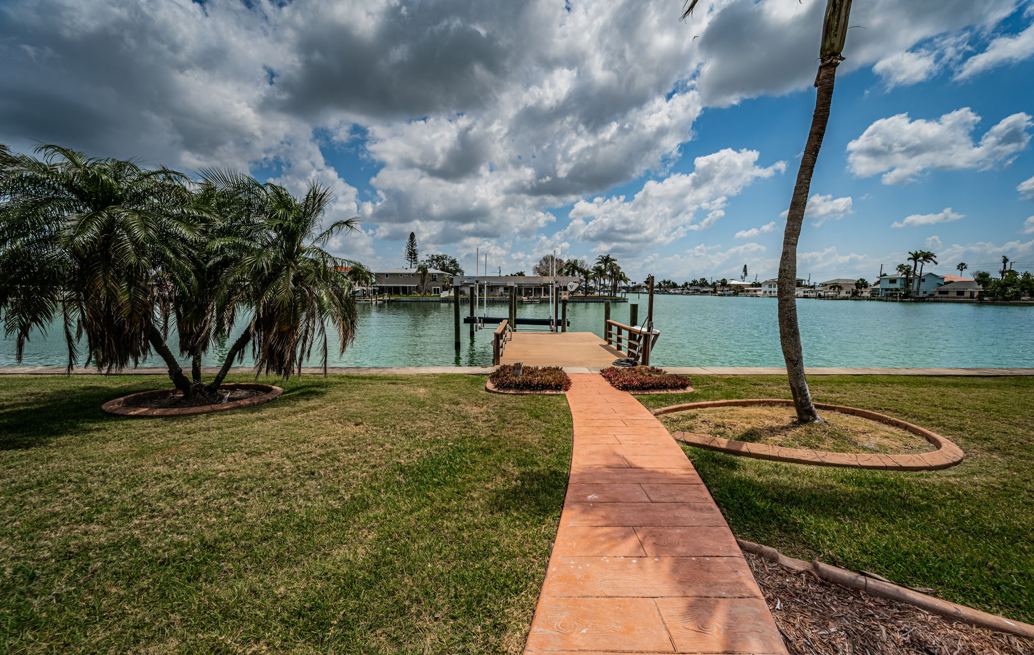 Dock1