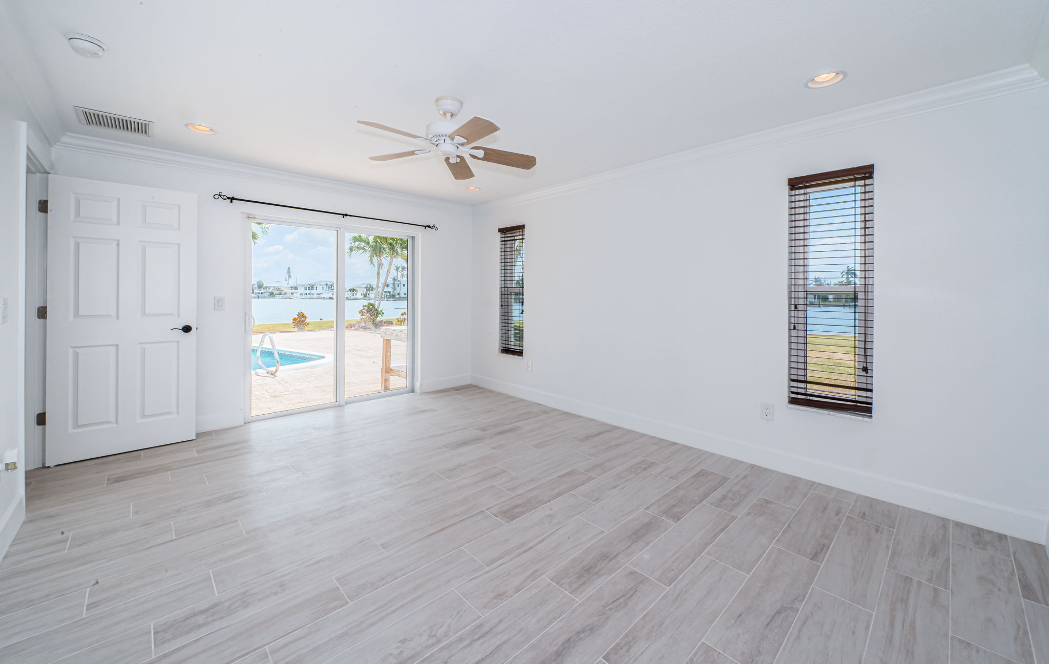 Master Bedroom1a