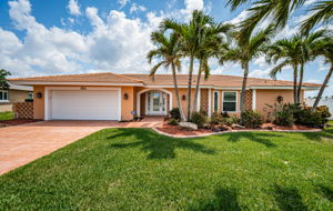 Front Exterior5