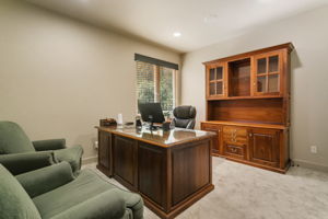 Bedroom/Office