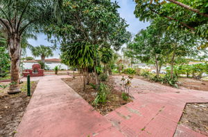 Courtyard1