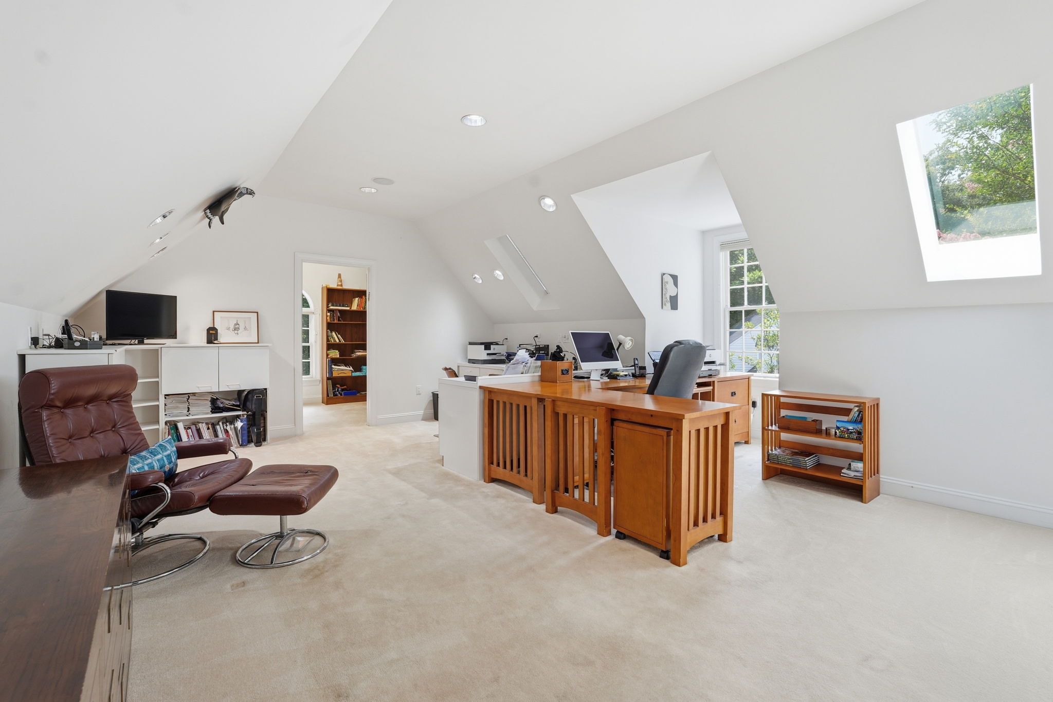 Sitting/Office Area with Extra Storage