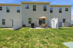  Photo 40