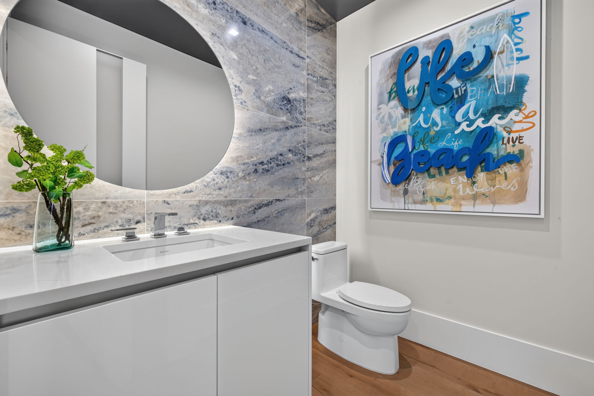 Guest Bathroom 4